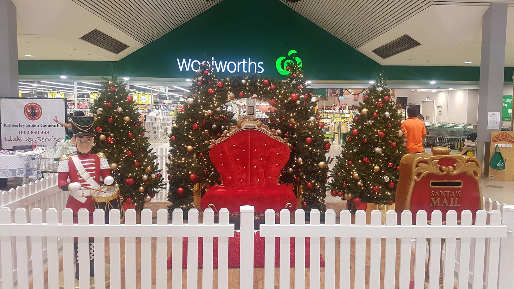 Broome Boulevard Santa Set Santa Set for Broome Boulevard featuring a red throne, Santa's mailbox, one and a half metre tall soldier and Christmas trees decorated in complementary colours